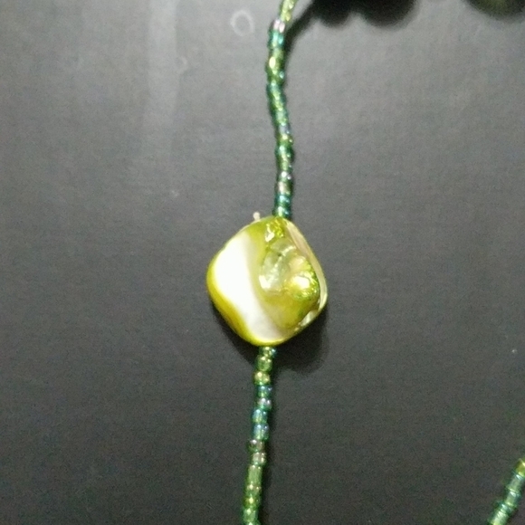Green Beaded Blister Pearl Statement Necklace - Picture 3 of 3